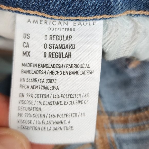 American Eagle Outfitters Light Wash "Mom Jean" Size 0 - Picture 9 of 16